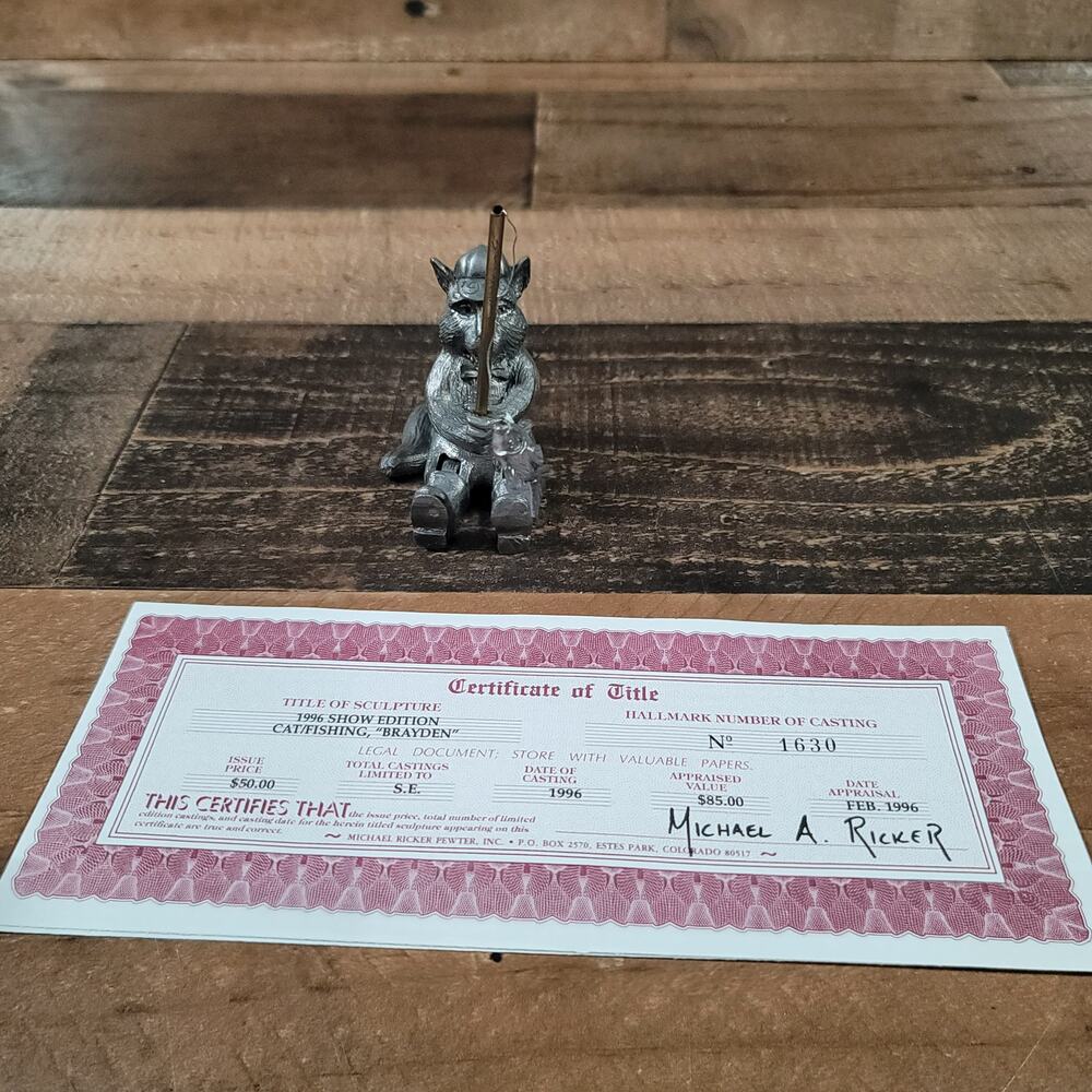 Vintage Michael Ricker 1996 Show Edition Cat Figurine